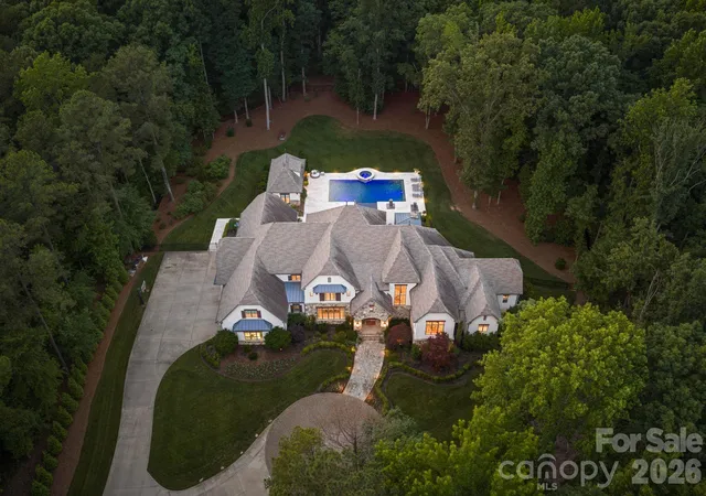 Photo 3 of Mansion for sale at 6010 Hathaway Ln, Waxhaw, NC 28173 | MLS# 4427935 | Listing updated on 2026-10-05
