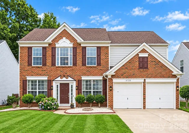 Photo 3 of Single family home for sale at 8728 Fieldcroft Dr, Charlotte, NC 28277 | MLS# 4427939 | Listing updated on 2026-10-07