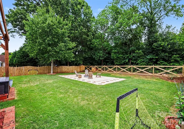 Single family home for sale at 8728 Fieldcroft Dr, Charlotte, NC 28277 | MLS# 4427939