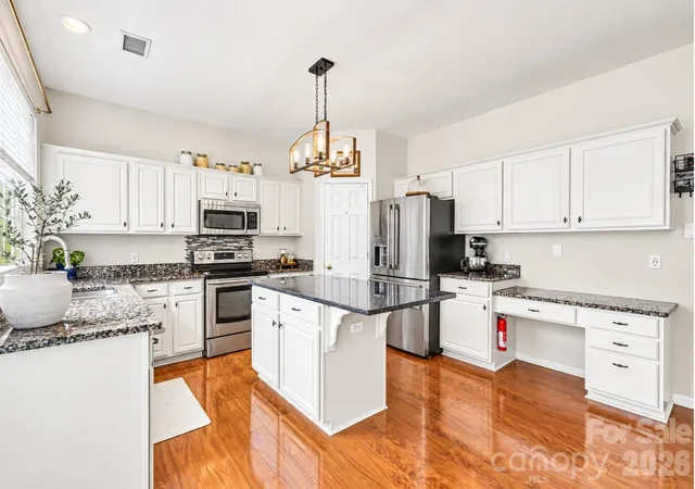 Photo 2 of Single family home for sale at 8728 Fieldcroft Dr, Charlotte, NC 28277 | MLS# 4427939 | Listing updated on 2026-10-07