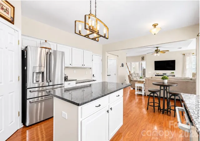 Photo 4 of Single family home for sale at 8728 Fieldcroft Dr, Charlotte, NC 28277 | MLS# 4427939 | Listing updated on 2026-10-07