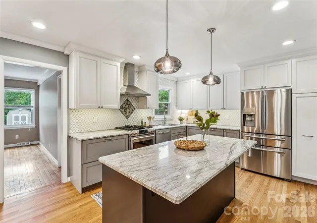 Photo 2 of Single family home for sale at 6501 Wheeler Dr, Charlotte, NC 28211 | MLS# 4427960 | Listing updated on 2026-10-05