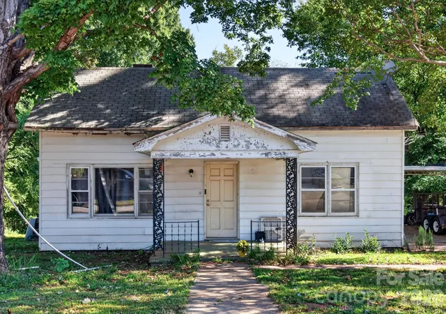 Photo 41 of Single family home for sale at 117 Mitchell St, Salisbury, NC 28144 | MLS# 4427966 | Listing updated on 2026-10-05