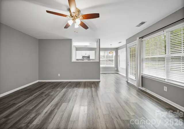 Photo 3 of Single family home for sale at 1405 Spring View Ct, Rock Hill, SC 29732 | MLS# 4427974 | Listing updated on 2026-09-26