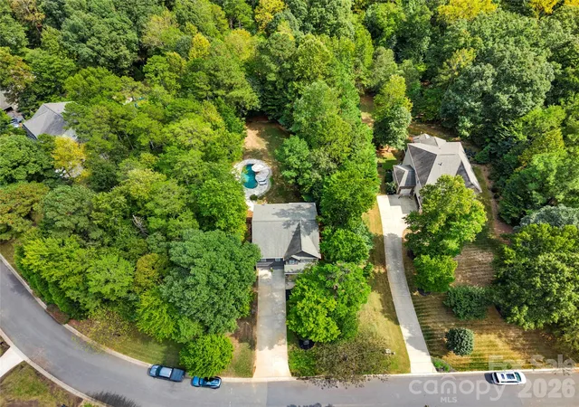 Photo 4 of Single family home for sale at 1324 Huntcliff Dr, Waxhaw, NC 28173 | MLS# 4428016 | Listing updated on 2026-10-07