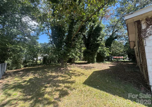 Photo 1 of Single family home for sale at 408 E Davidson Ave, Gastonia, NC 28054 | MLS# 4428025 | Listing updated on 2026-10-09