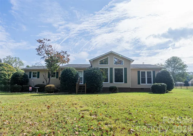 Single family home for sale at 1440 Barbara Dr, Cherryville, NC 28021 | MLS# 4428030