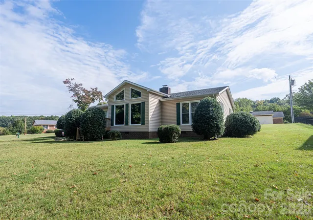 Photo 1 of Single family home for sale at 1440 Barbara Dr, Cherryville, NC 28021 | MLS# 4428030 | Listing updated on 2026-10-28