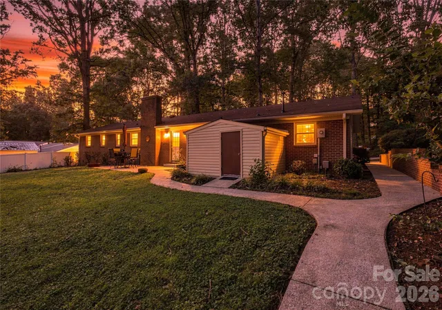 Photo 2 of Single family home for sale at 2604 Shearer Dr, Statesville, NC 28625 | MLS# 4428031 | Listing updated on 2026-10-06