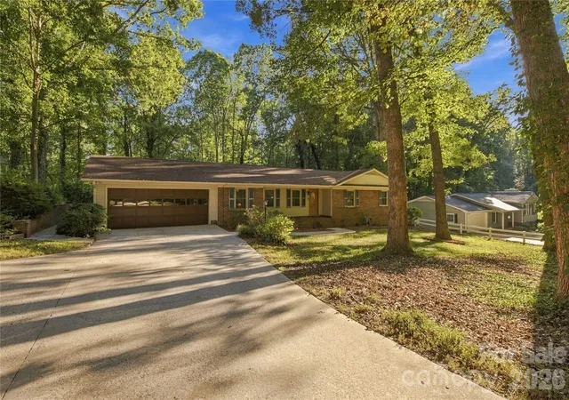 Photo 3 of Single family home for sale at 2604 Shearer Dr, Statesville, NC 28625 | MLS# 4428031 | Listing updated on 2026-10-06