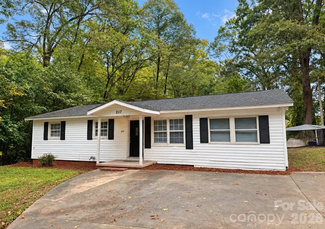Photo 1 of Single family home for sale at 217 Boger Ct Sw, Concord, NC 28025 | MLS# 4428033 | Listing updated on 2026-09-26