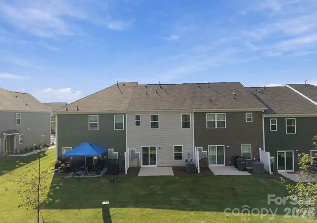 Photo 3 of Townhouse for sale at 759 Kitfox Dr NW, Concord, NC 28027 | MLS# 4428037 | Listing updated on 2026-10-02