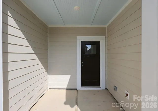 Photo 4 of Townhouse for sale at 759 Kitfox Dr NW, Concord, NC 28027 | MLS# 4428037 | Listing updated on 2026-10-02