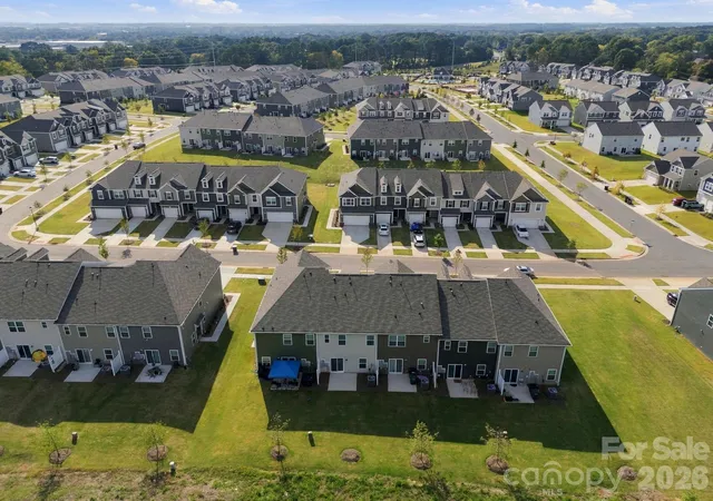 Photo 3 of Townhouse for sale at 759 Kitfox Dr Nw, Concord, NC 28027 | MLS# 4428037 | Listing updated on 2026-10-02