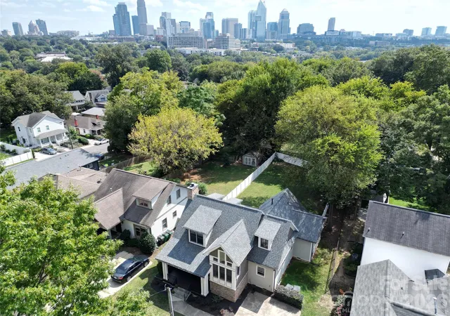 Photo 1 of Single family home for sale at 204 Martin St, Charlotte, NC 28216 | MLS# 4428060 | Listing updated on 2026-09-24