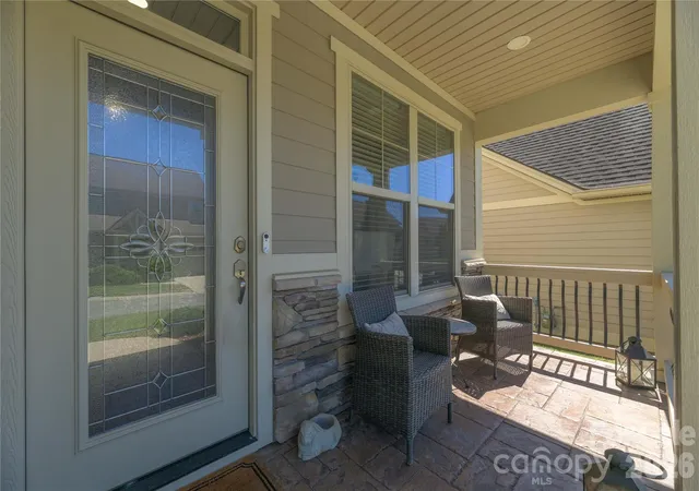 Photo 3 of Single family home for sale at 31 Burlington Ln, Fletcher, NC 28732 | MLS# 4428063 | Listing updated on 2026-09-29