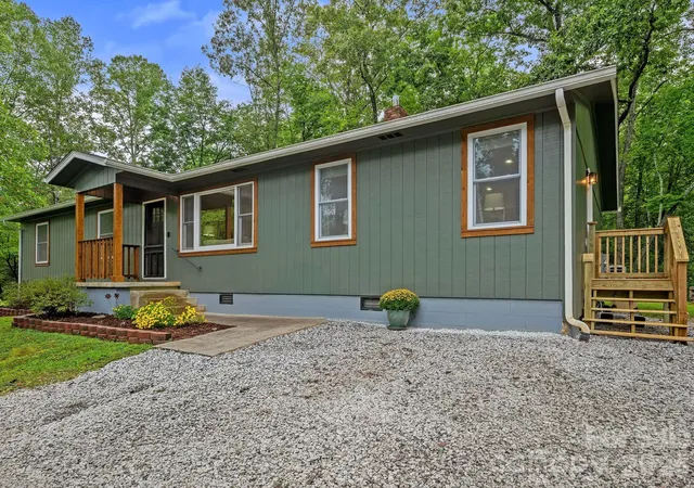 Photo 1 of Single family home for sale at 3048 Pine Cvs Rd, Old Fort, NC 28762 | MLS# 4428066 | Listing updated on 2026-10-04