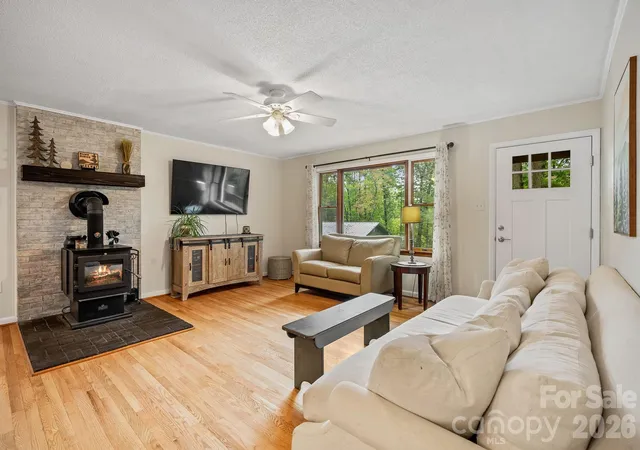 Photo 4 of Single family home for sale at 3048 Pine Cvs Rd, Old Fort, NC 28762 | MLS# 4428066 | Listing updated on 2026-10-04