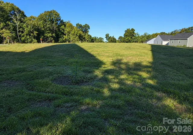 Photo 4 of Single family home for sale at 3513 Joel Turner Dr, Charlotte, NC 28216 | MLS# 4428071 | Listing updated on 2026-10-05