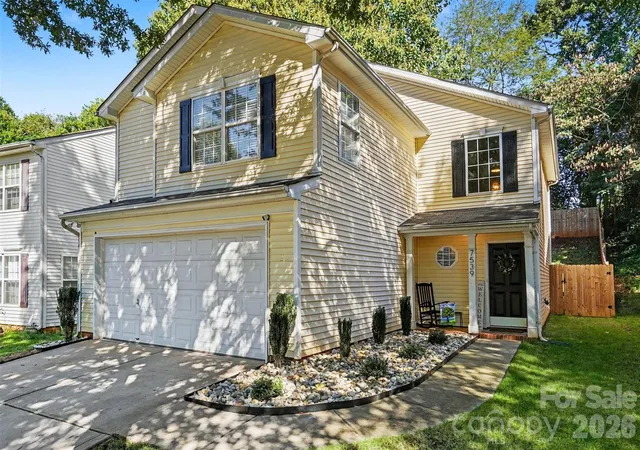 Photo 1 of Single family home for sale at 7539 Lady Liberty Ln, Charlotte, NC 28217 | MLS# 4428073 | Listing updated on 2026-10-03