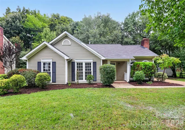 Photo 1 of Single family home for sale at 12538 Levins Hall Rd, Huntersville, NC 28078 | MLS# 4428078 | Listing updated on 2026-09-25