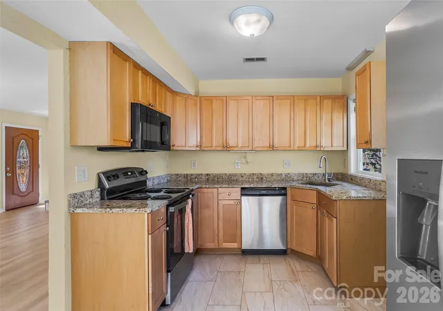 Photo 3 of Single family home for sale at 221 Old US 70 Hwy E, Black Mountain, NC 28711 | MLS# 4428079 | Listing updated on 2026-10-04