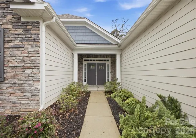 Photo 4 of Single family home for sale at 1221 Acosta Ct, Clover, SC 29710 | MLS# 4428082 | Listing updated on 2026-09-26
