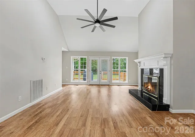 Photo 2 of Single family home for sale at 119 Stumpy Crk Rd, Mooresville, NC 28117 | MLS# 4428106 | Listing updated on 2026-09-25