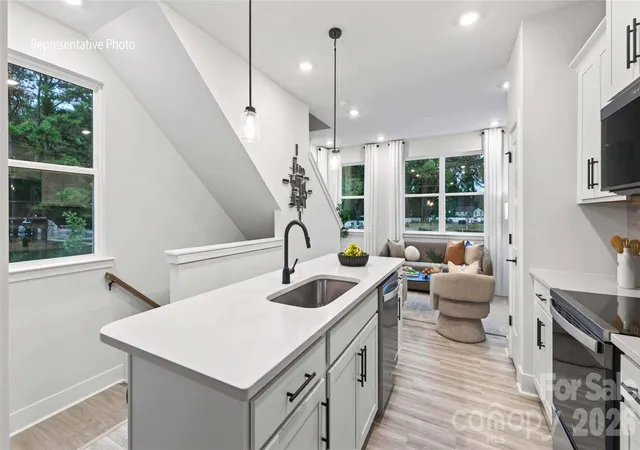 Photo 4 of Townhouse for sale at 517 Annagh Dr, Charlotte, NC 28217 | MLS# 4428107 | Listing updated on 2026-09-24