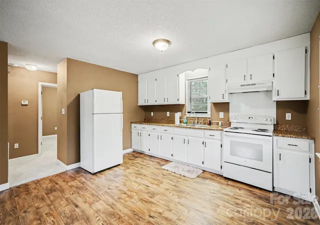Photo 4 of Single family home for sale at 826 2nd Street, Kings Mountain, NC 28086 | MLS# 4428125 | Listing updated on 2026-10-03