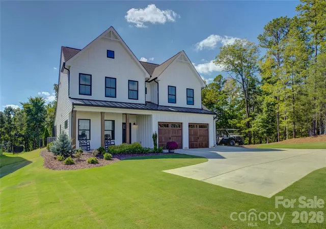 Photo 2 of Single family home for sale at 17822 Wilbanks Dr, Charlotte, NC 28278 | MLS# 4428127 | Listing updated on 2026-10-07