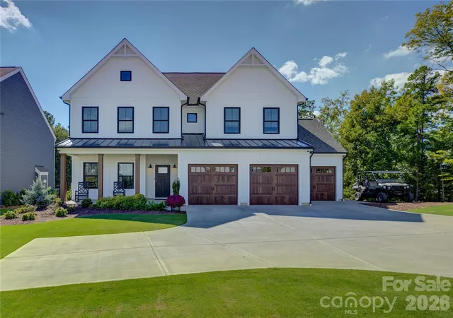 Photo 3 of Single family home for sale at 17822 Wilbanks Dr, Charlotte, NC 28278 | MLS# 4428127 | Listing updated on 2026-10-07