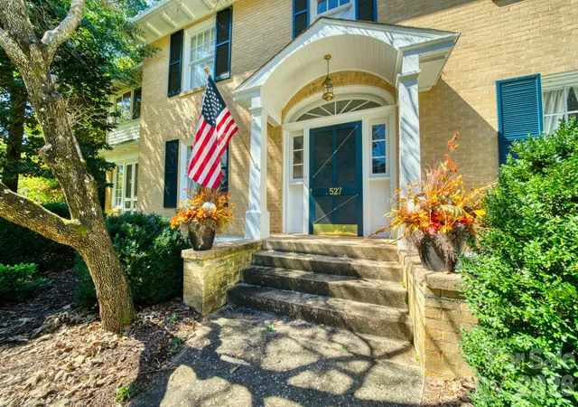Photo 3 of Single family home for sale at 527 N Main St, Rutherfordton, NC 28139 | MLS# 4428133 | Listing updated on 2026-10-05