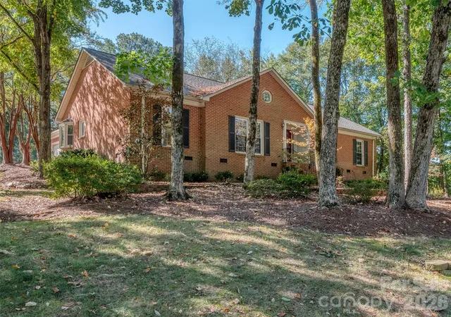 Photo 1 of Single family home for sale at 7301 Lee Rea Rd, Charlotte, NC 28226 | MLS# 4428140 | Listing updated on 2026-10-29