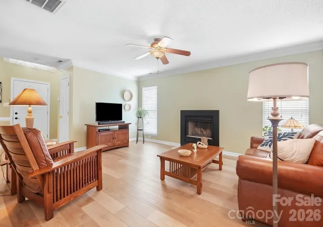 Photo 1 of Single family home for sale at 1629 Sugar Holw Dr, Charlotte, NC 28214 | MLS# 4428143 | Listing updated on 2026-10-01