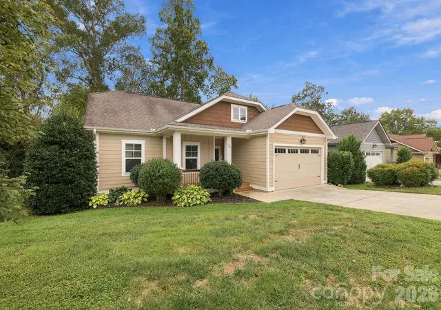 Photo 3 of Single family home for sale at 26 Asher Ln, Arden, NC 28704 | MLS# 4428144 | Listing updated on 2026-09-26