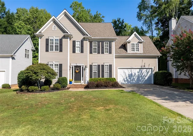 Photo 1 of Single family home for sale at 16919 Hampton Xing Dr, Huntersville, NC 28078 | MLS# 4428164 | Listing updated on 2026-10-03