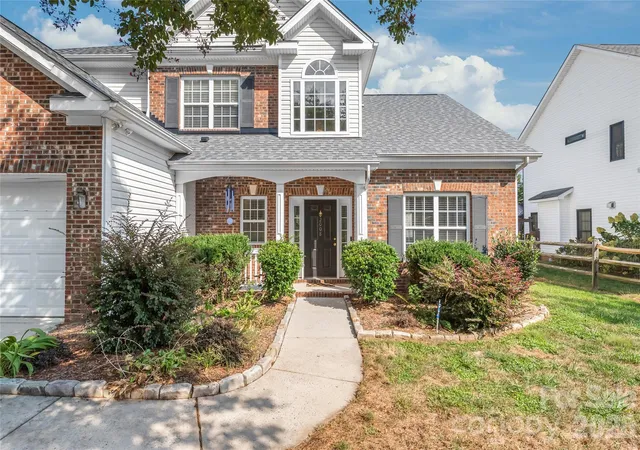 Photo 3 of Single family home for sale at 2008 Trace Crk Dr, Waxhaw, NC 28173 | MLS# 4428166 | Listing updated on 2026-10-03