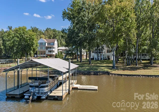 Photo 3 of Single family home for sale at 1960 White Rd, Camden, SC 29020 | MLS# 4428169 | Listing updated on 2026-10-28