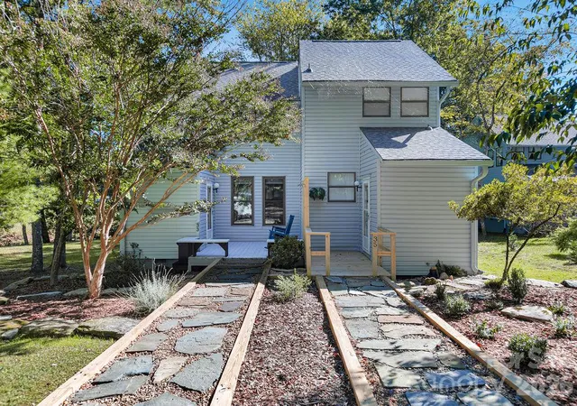 Photo 3 of Condo for sale at 33 Lakeside Villas Dr, Brevard, NC 28712 | MLS# 4428174 | Listing updated on 2026-10-05