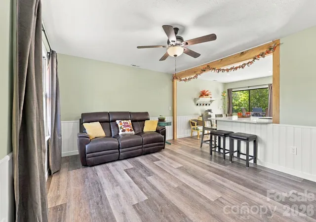 Photo 3 of Single family home for sale at 204 Oakdale Rd, Waynesville, NC 28786 | MLS# 4428185 | Listing updated on 2026-10-04