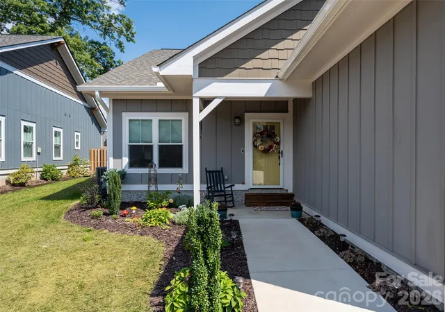 Photo 2 of Townhouse for sale at 11 Cozy Cottage Way, Arden, NC 28704 | MLS# 4428196 | Listing updated on 2026-10-01