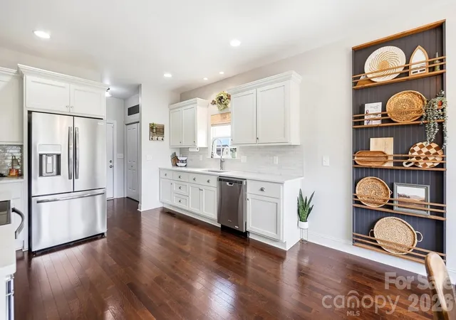 Photo 3 of Single family home for sale at 4004 Camden Oaks Ln, Monroe, NC 28110 | MLS# 4428200 | Listing updated on 2026-10-09