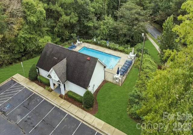 Photo 4 of Townhouse for sale at 3048 Misty Harbor Cir #E, Cramerton, NC 28032 | MLS# 4428210 | Listing updated on 2026-09-25