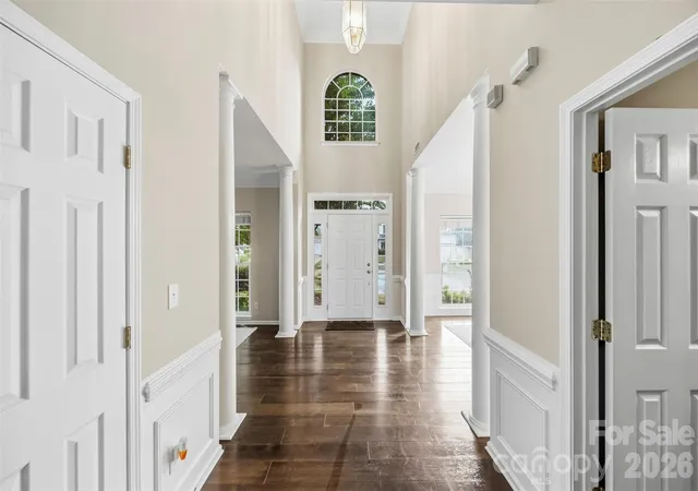 Photo 4 of Single family home for sale at 1909 Oroville Ct, Charlotte, NC 28214 | MLS# 4428211 | Listing updated on 2026-10-09