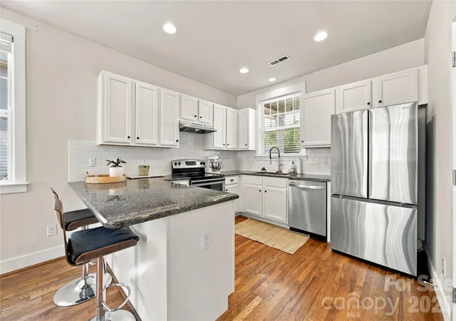 Photo 2 of Single family home for sale at 1505 Norris Ave, Charlotte, NC 28206 | MLS# 4428212 | Listing updated on 2026-10-03