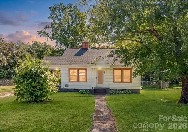 Photo 1 of Single family home for sale at 734 Tanglewood Dr, Salisbury, NC 28144 | MLS# 4428213 | Listing updated on 2026-10-03
