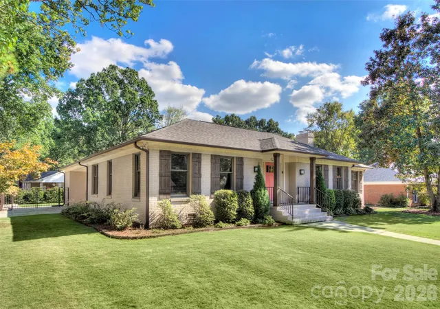 Photo 3 of Single family home for sale at 1230 Redcoat Dr, Charlotte, NC 28211 | MLS# 4428216 | Listing updated on 2026-10-08