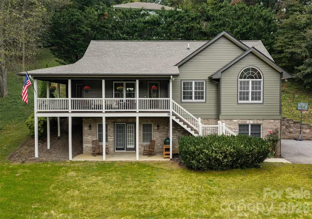 Photo 1 of Single family home for sale at 2375 Crymes Cvs Rd, Waynesville, NC 28786 | MLS# 4428220 | Listing updated on 2026-09-30