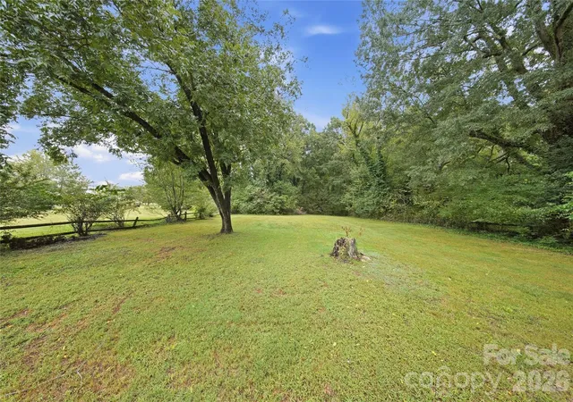 Photo 16 of Single family home for sale at 605 S Styers St, Cherryville, NC 28021 | MLS# 4428223 | Listing updated on 2026-10-08